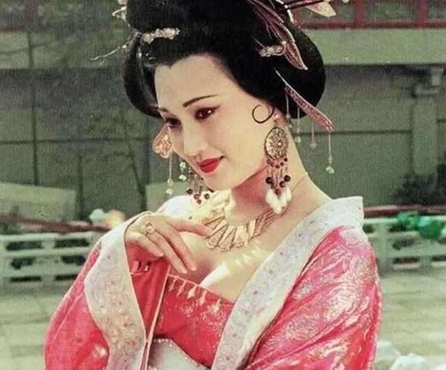 林芳兵|她被誉为“八十年代第一美女”，16岁火遍全国，因太美被人陷害