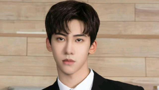 站姐|四年三百万捧新星？站姐放证据锤丁泽仁，成就他不做艺人的梦