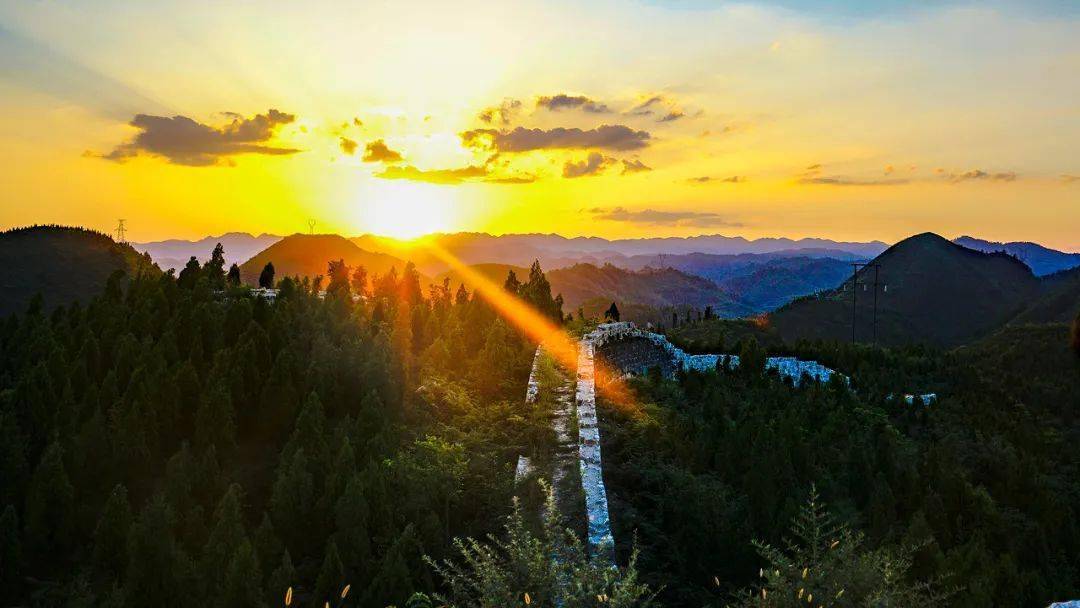 铜仁|梵天净土，风味美食，来探索这座“天空之城”吧