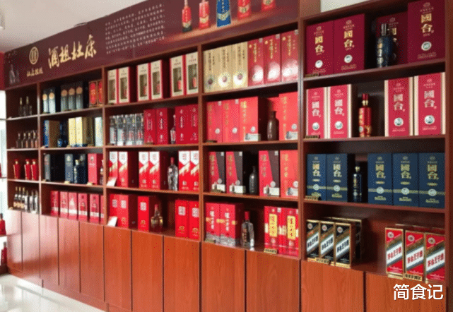 街头的烟酒门店到底赚不赚钱?其中暗藏“3个门道”,早懂早知道