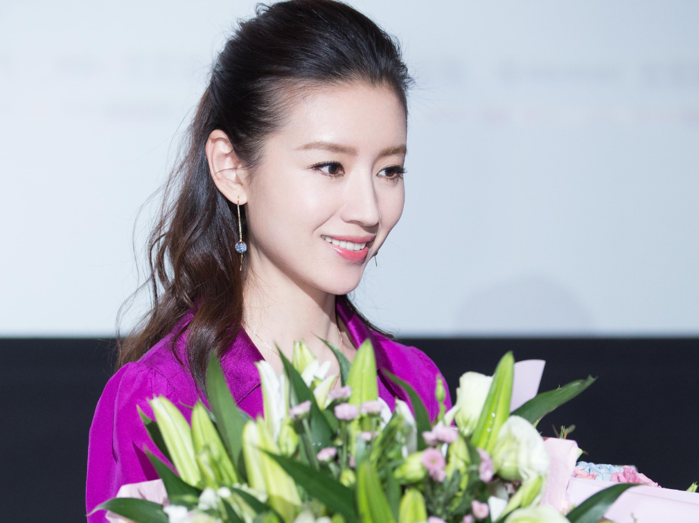 董洁|董洁梁朝伟还能瞒多久? 王大治只是挡箭牌，难怪不让潘粤明见孩子