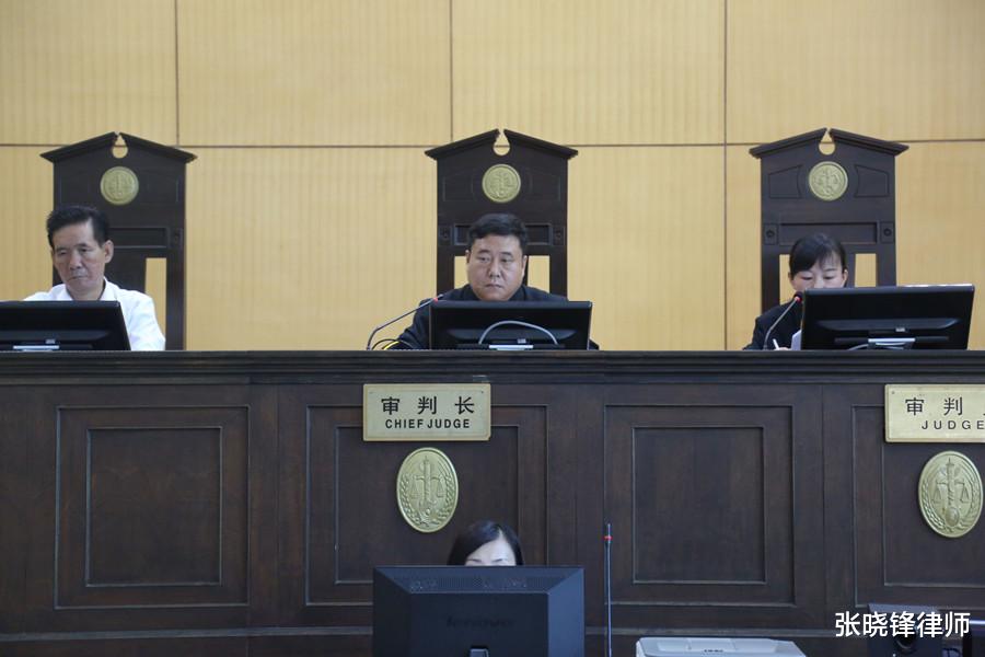 案例:35岁单亲妈妈与18岁小伙同居,因年龄暴露裸死于出租屋内