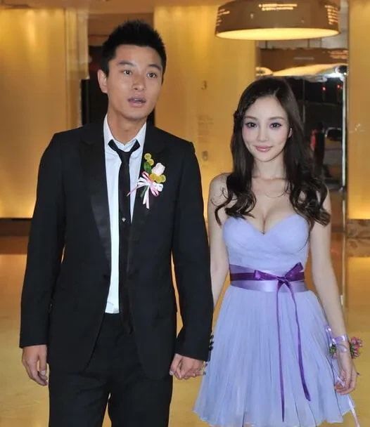 贾乃亮|李小璐爆料：结婚第二天贾乃亮就被喊去拍戏，留我一个人独守空房