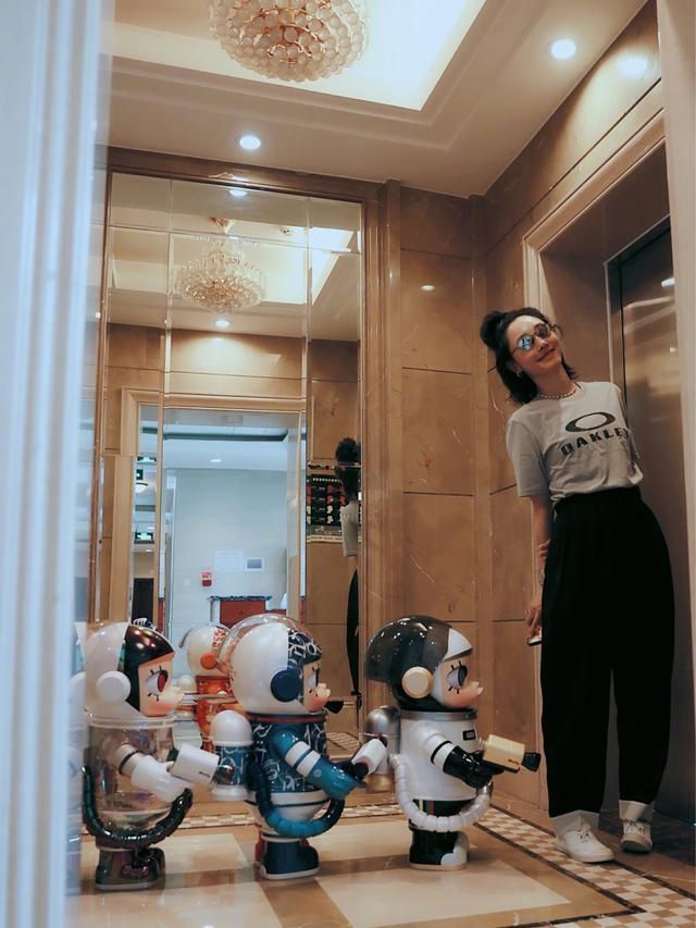 白百何|白百何在北京的豪宅曝光:家中镜子价值6万,一个人住好自在!