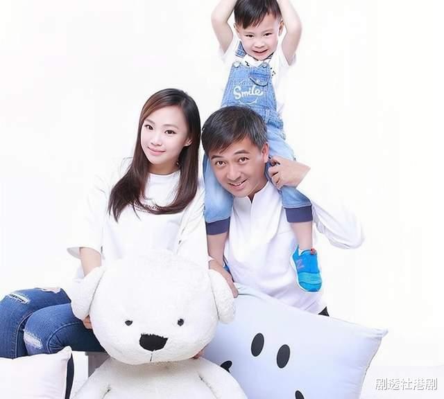 鲁文杰|TVB前知名男星罕见现身！身材发胖发际线后移，娶小16岁妻子