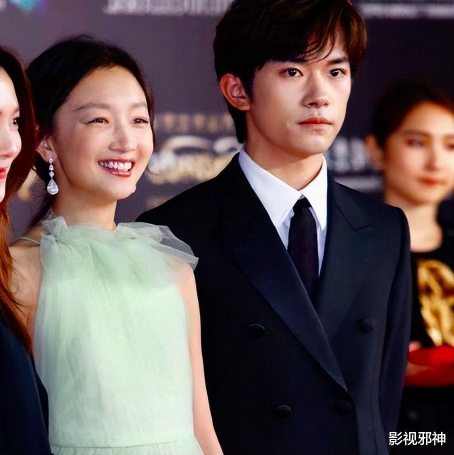 周冬雨|破案了，他俩在一起了……