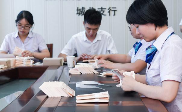 招聘|又一“铁饭碗”将开始招聘,近10万正式编制空缺,专科生也可报名