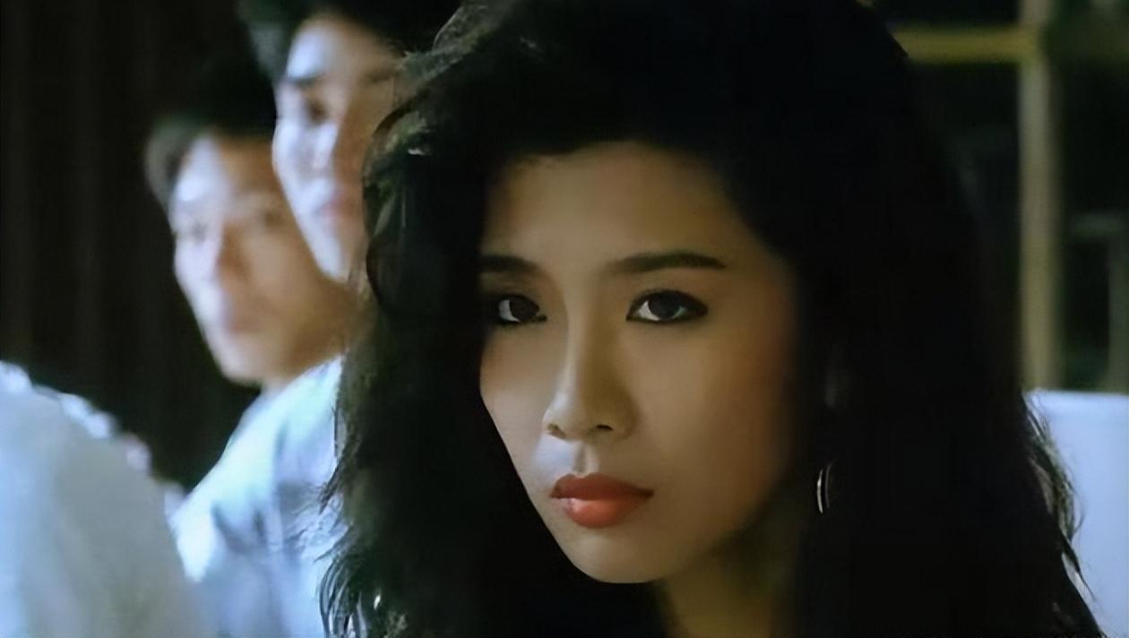 艳星|港片五大艳星今昔颜值对比:有人风韵犹存,有人发福颜垮,差距大