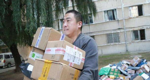 拼多多|同样是电商平台，为什么“拼多多”的价格比较便宜？内行给出答案