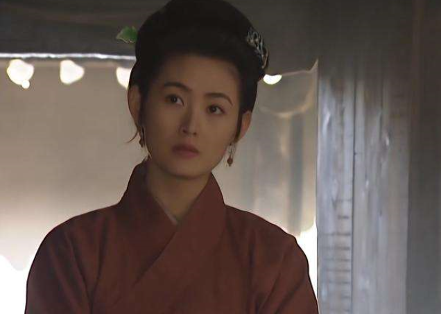 王思懿|因戏生情“潘金莲”与“武松”在一起，现在47岁美如仙女