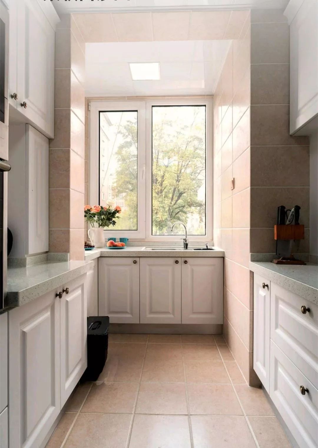 76平的轻美式小户型二居室，这种暖色调好有温馨感