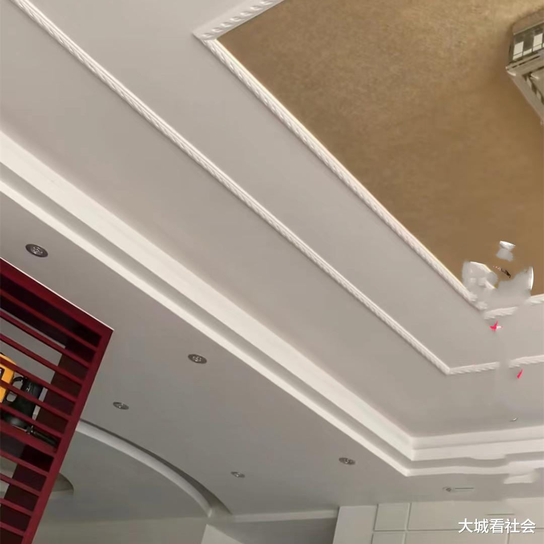 河南一女子多次让楼上安静,对方朋友圈发孩子跳绳的照片:管不了