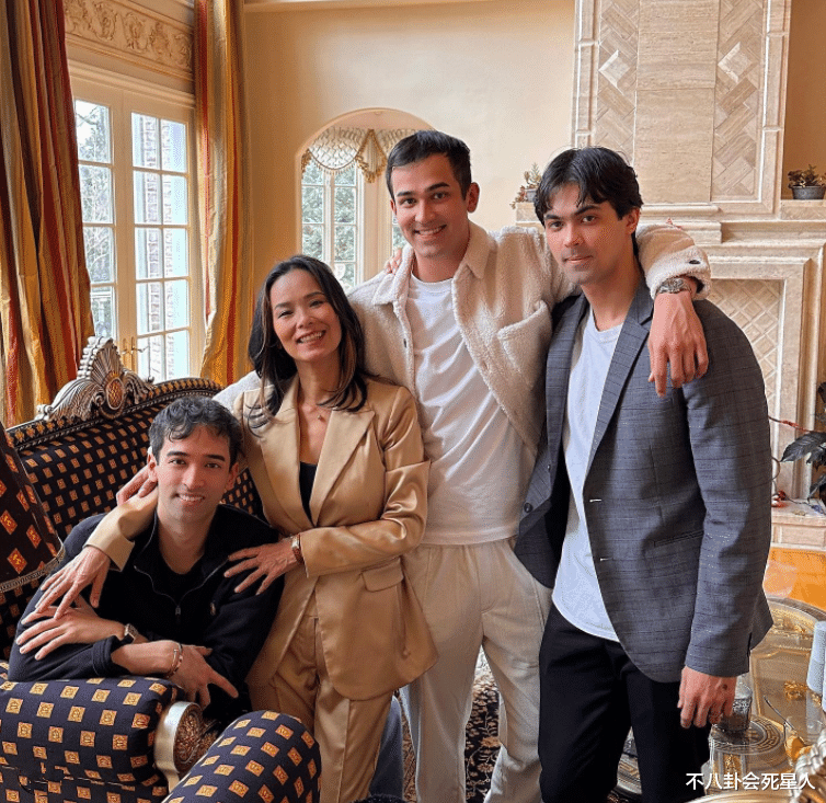 豪宅|8位明星春节暴露豪宅,住2亿豪宅,回农村建别墅,令人大开眼界