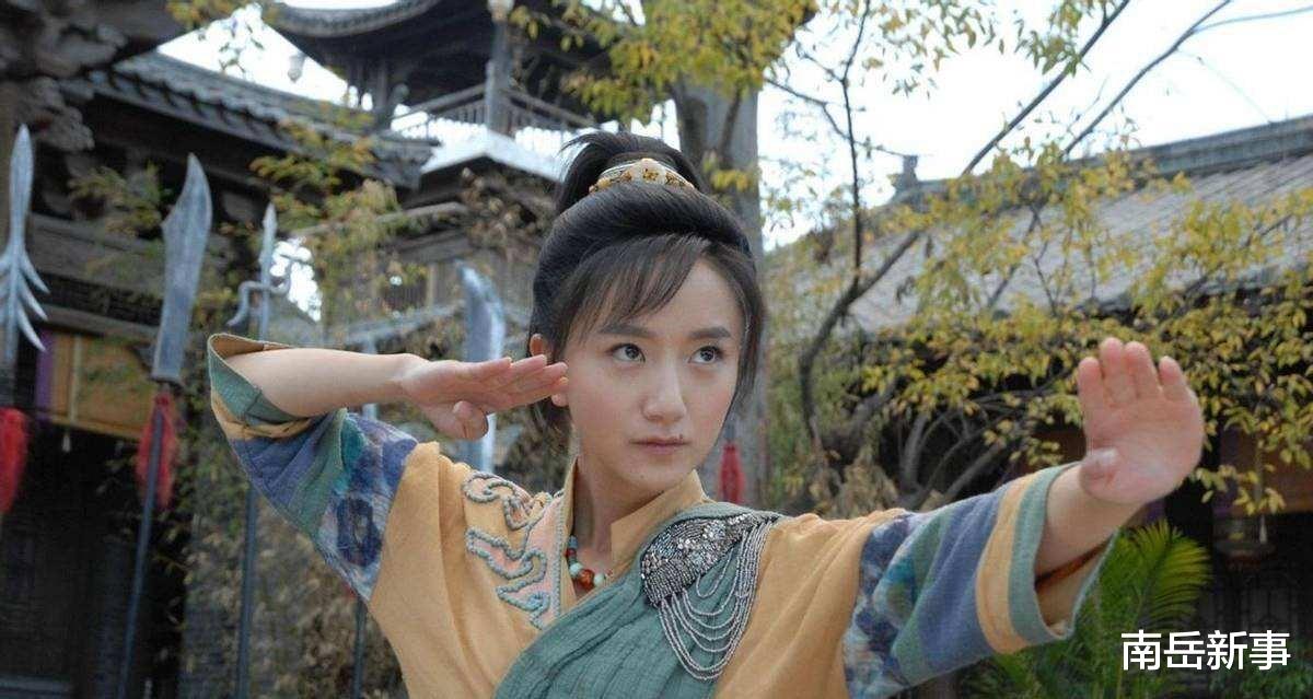 张天爱|张天爱的骷髅架，黄奕的僵尸脸，娱乐圈的“病态审美”停止吧