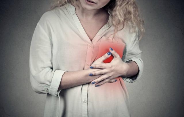 医生|女人乳腺增生太“黏人”?常用“1叶”泡水,止痛化结防病变!