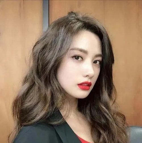 林珍娜|她连夺两届“世界第一美女”,腿长109cm的林珍娜,如今去哪了