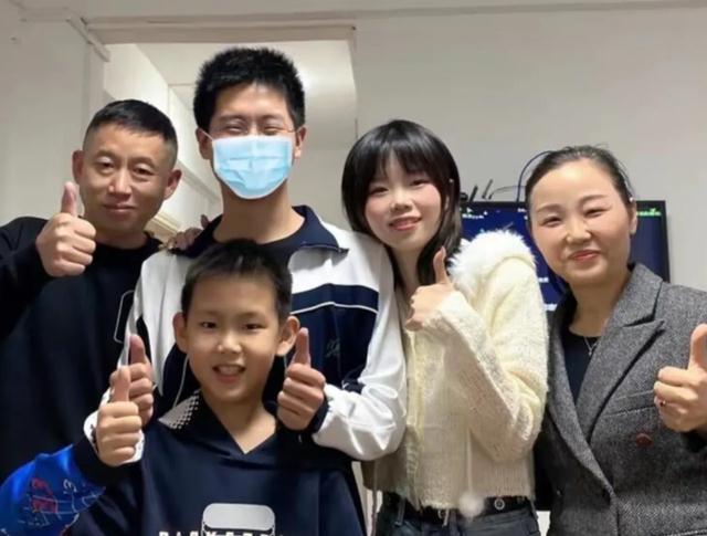 |嚣张！买家怒斥卓妈：孙卓丢失是你们的错，网友扒出孙卓改口内幕