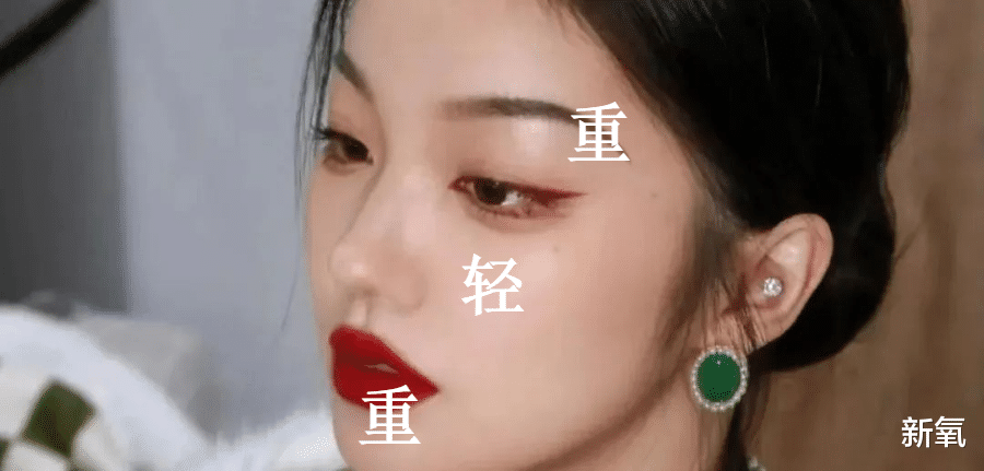 鞠姐的灰色挑染新造型，姐妹们看了吗？保姆级妆容攻略来袭！