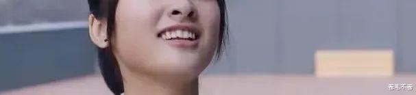 杨幂|娱乐圈的“半脸美人”,露半张脸惊艳,露全脸“有缺陷”