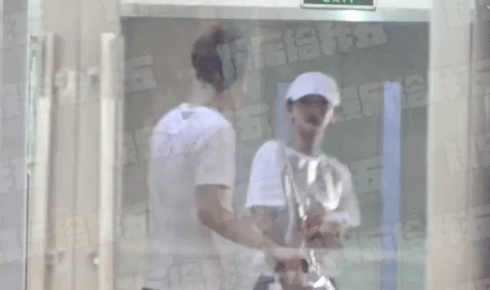 秦俊杰|分手四年传旧情复燃?秦俊杰、杨紫双双辟谣,张小寒评论区已沦陷