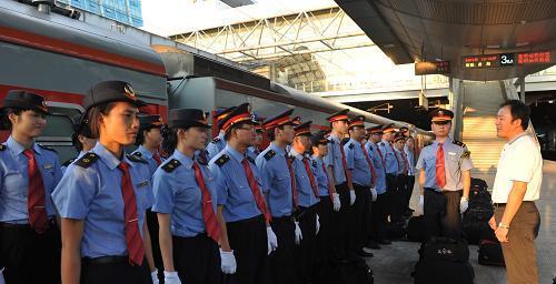 招聘|新一批“铁路局”开始招人了,大专学历也能报名,实习待遇很吃香