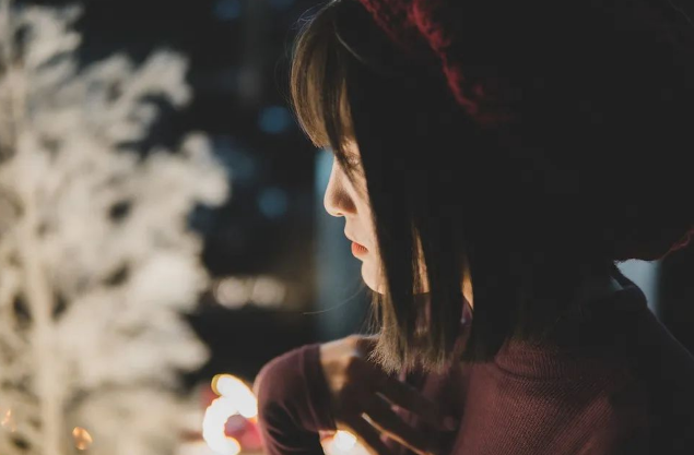 2009年,30岁女研究生自杀,给母亲留遗书:我想活出我自己的样子