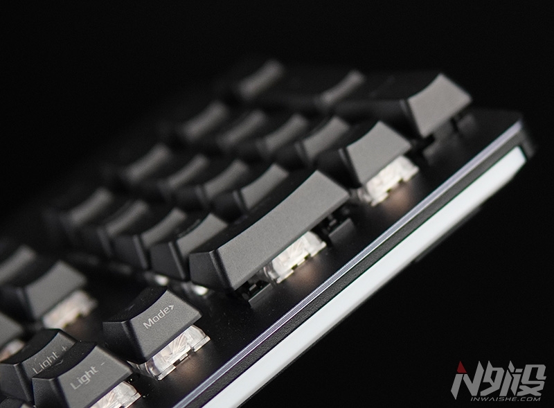 机械键盘|无愧旗舰之名 ROG耀光2幻机械键盘体验