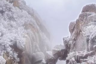 雾凇|冬天的泰山，就此静望“天下第一山”在雪中安睡