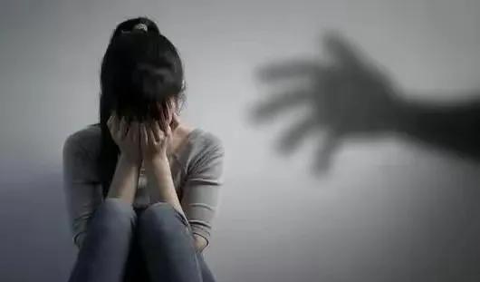 女性在被强奸后,第一时间应该做哪些事情?