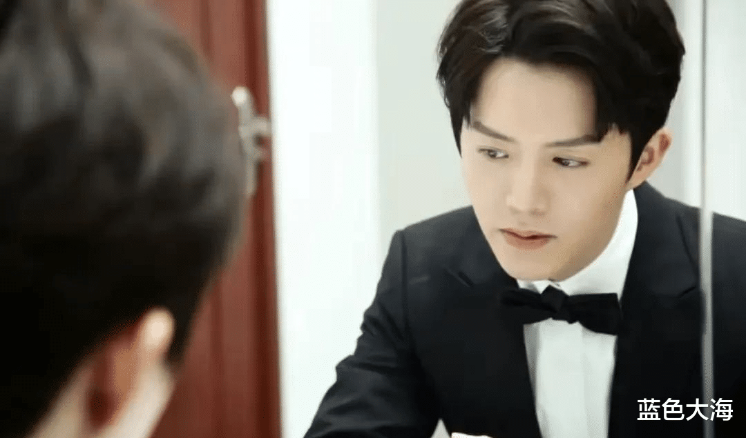 邓伦|除李易峰外,还有4位把自己\作\没的明星,各个不值得同情