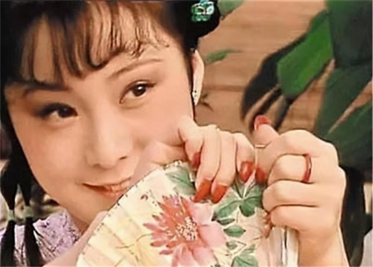 “腕白肤红玉笋芽，调琴抽线露尖斜”：窥探古代女子的美甲艺术