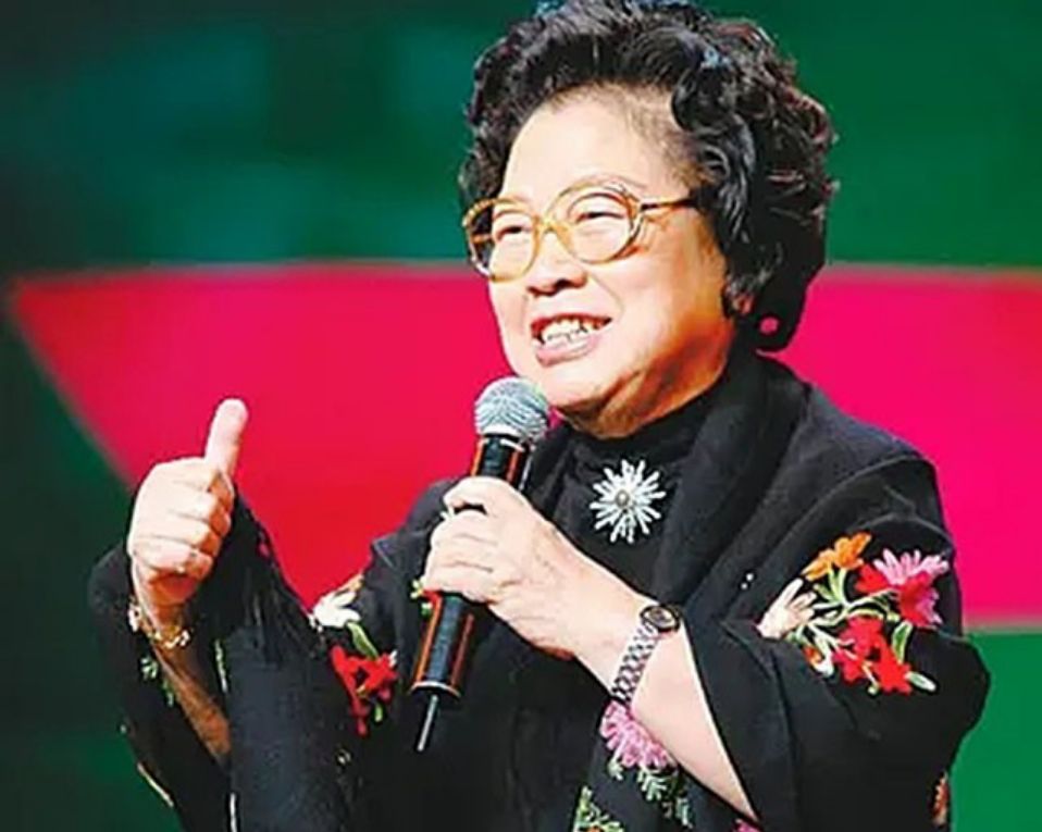 王昆|著名歌唱家王昆:和丈夫相伴71年,丈夫离世2个月后,她追随而去