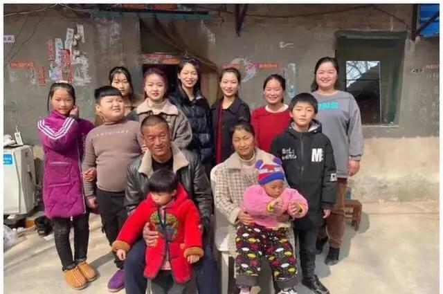 明星|叶婷一家被扒:三姐漂亮得像明星,母亲13岁生娃!