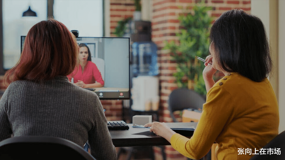 面试|人事主管嫌我面试时，给求职者大胆谈收入，给她工作造成了困扰