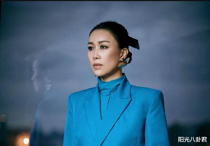 李玟|中国好声音录制现场爆发冲突，李玟罕见震怒，公开质疑节目组黑幕