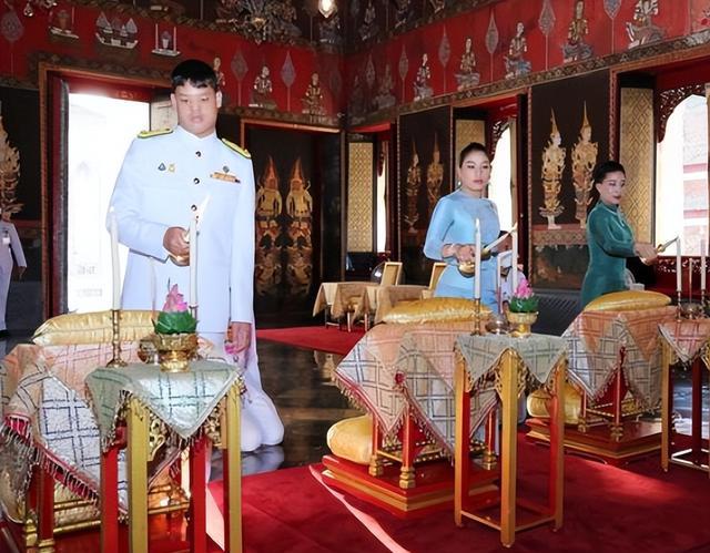 小王子|提帮功“接连出镜”差距明显，两种神情截然不同，一如往昔显呆萌