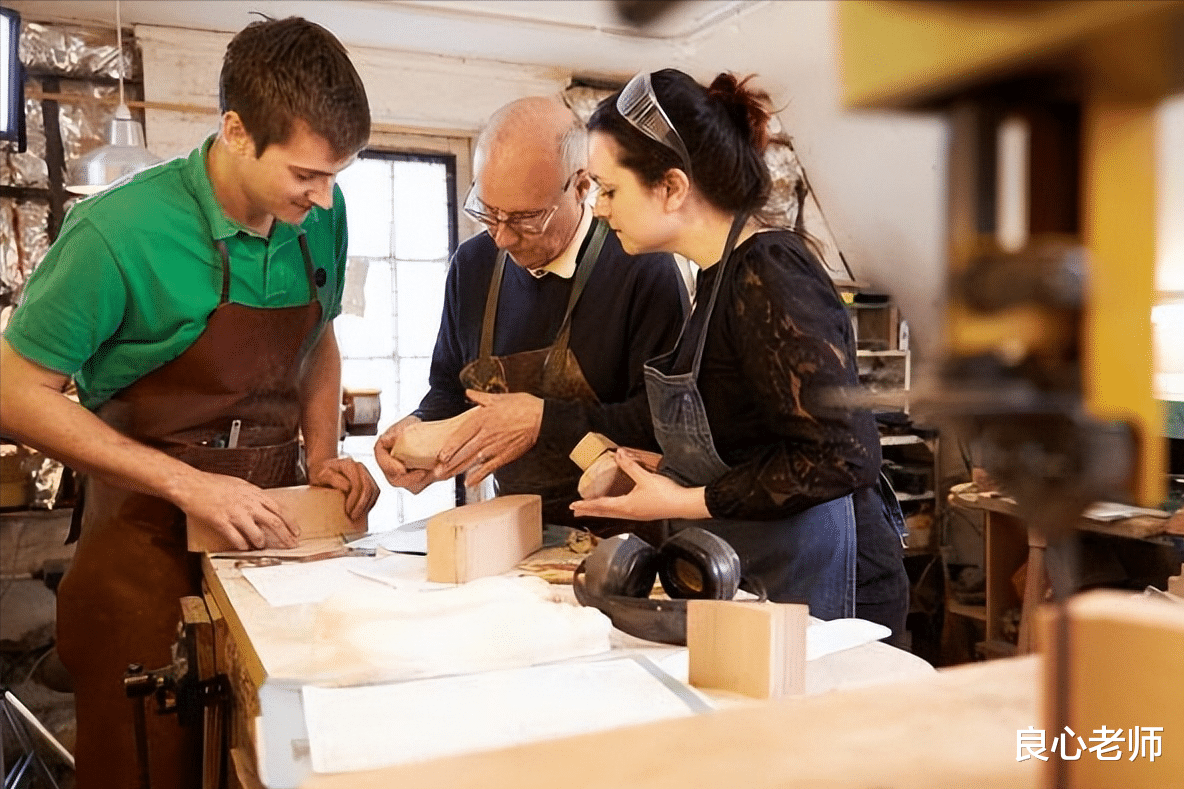 高考|中考关注度超过高考，家长焦虑：中考才是孩子人生的十字路口