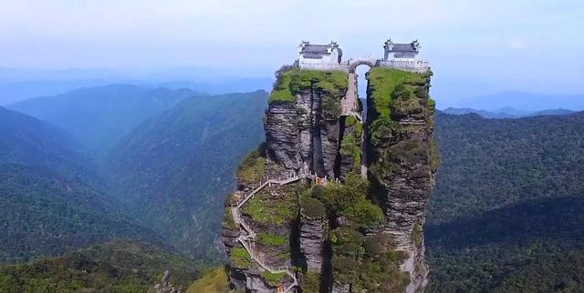 江西|中国最危险的4大寺庙，有一座至今“无人登顶”