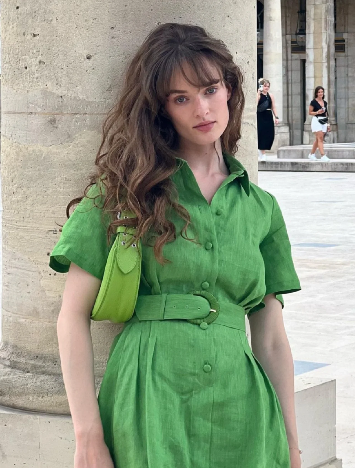 复古 直发真过时了？今年女人都在烫“小姨卷”！复古时尚，关键显脸小