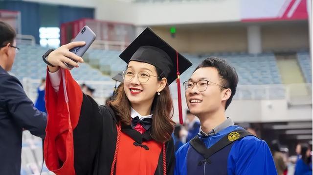 hr|学历歧视?大专生线上求职遭HR羞辱,处理结果大快人心!