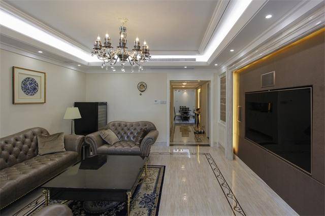 晒晒闺蜜的160平新房，阳台比我家卧室还大，50万装修费没白花！