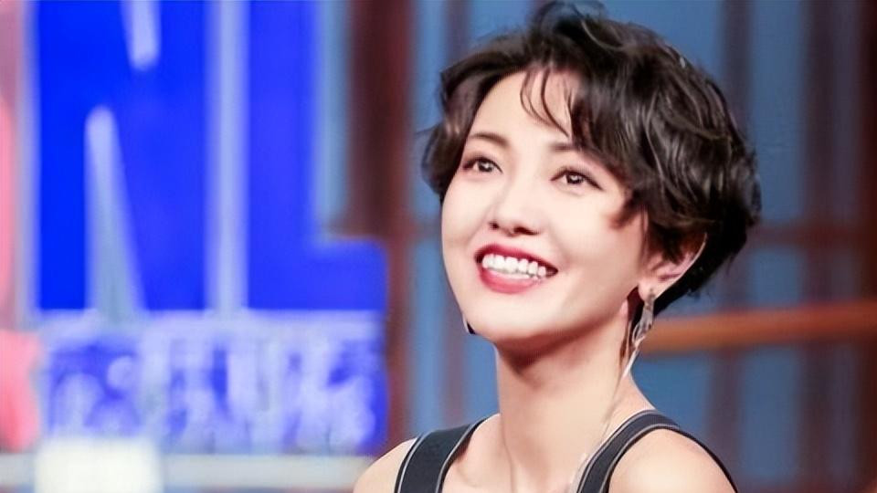 杨幂|《小时代》播出9年了，四姐妹现状令人唏嘘，最后一位命运坎坷