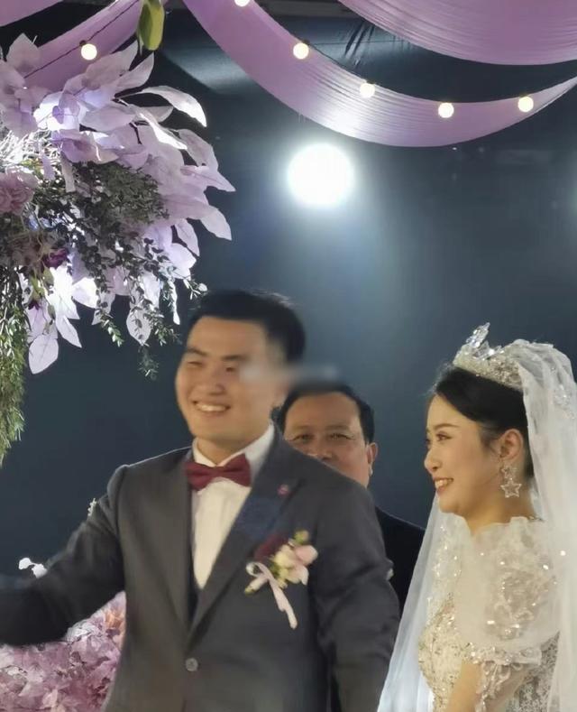 飞行员|川航飞行员徐瑞辰已结婚，4年前飞机事故险丧命，因祸得福遇真爱