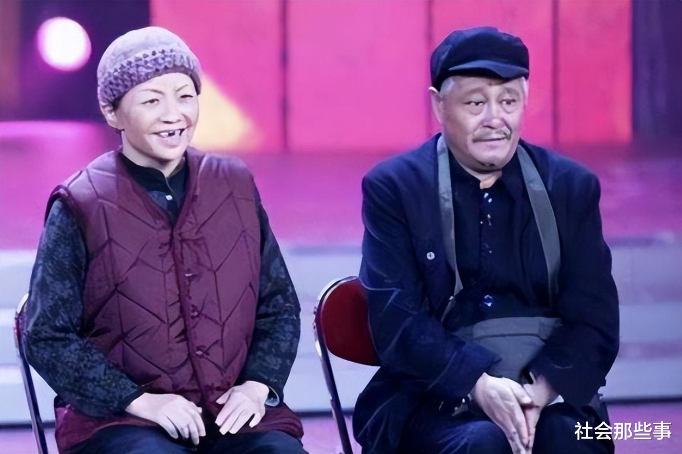 小沈龙|赵本山的脸丢光了!关门弟子小沈龙直播输掉PK,怒怼榜一才刷30万