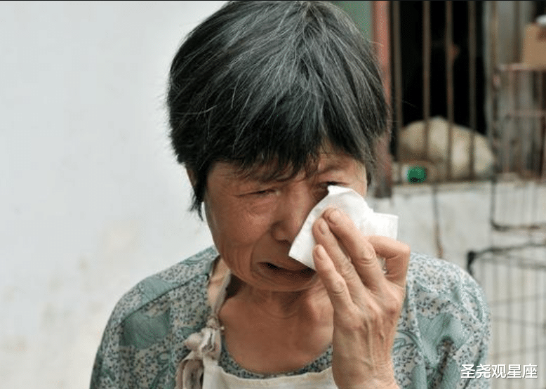 65岁大妈住女儿家养老,女婿称大妈太偏心,太过分了!
