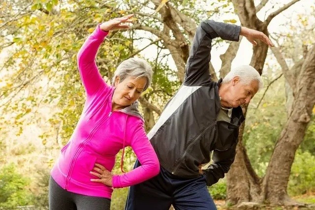 养生|《黄帝内经》提出四季养生,秋天寒露前后,该怎么做?