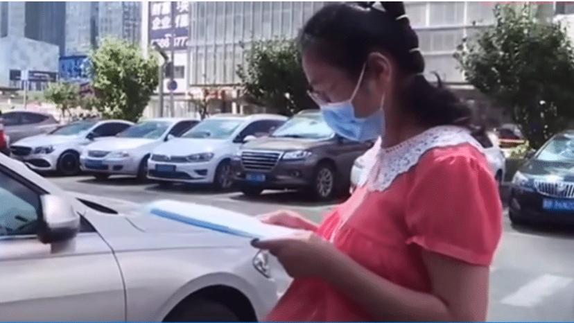 产假|女子刚上班就要求休产假，老板直接宣布破产，这样的做法合法吗？