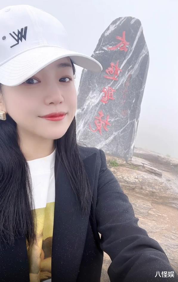 陈妍希|陈妍希晒与儿子日常,星星在白墙上画画,气得她眼含泪水舍不得打