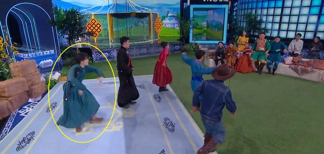 高明远|何炅陈赫太敷衍,朱正廷卖力不讨好:《你好星期六》有点欺负人