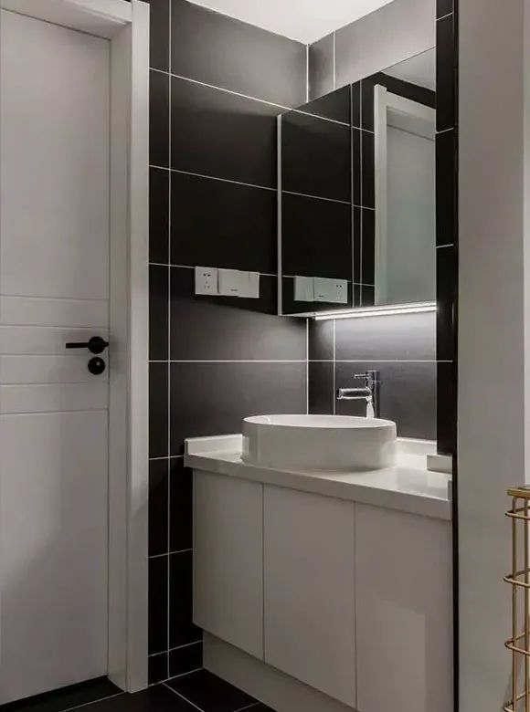 60㎡也能玩转轻奢风,小户型装修值得学习,格调简约上档次